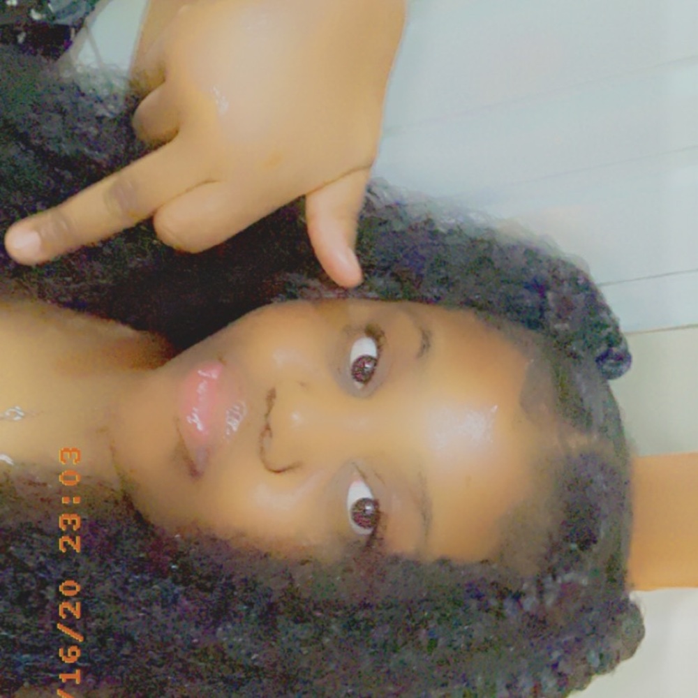 Meet your Posher, Marie